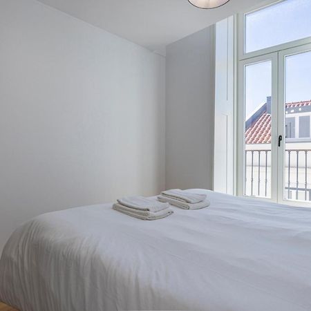 Glamorous 3Bdr Apartment In City Center By Lovelystay Lisbona Esterno foto