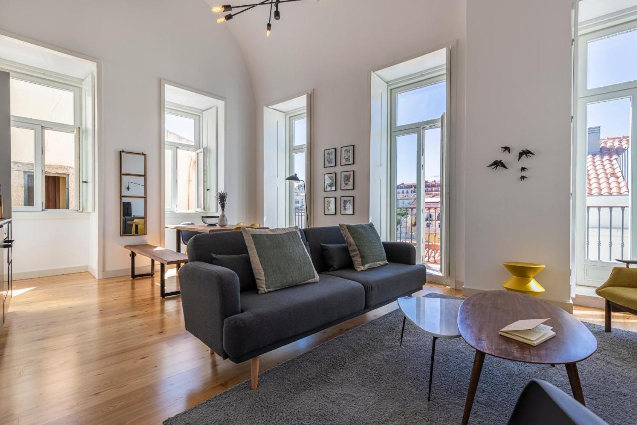Glamorous 3Bdr Apartment In City Center By Lovelystay Lisbona Esterno foto