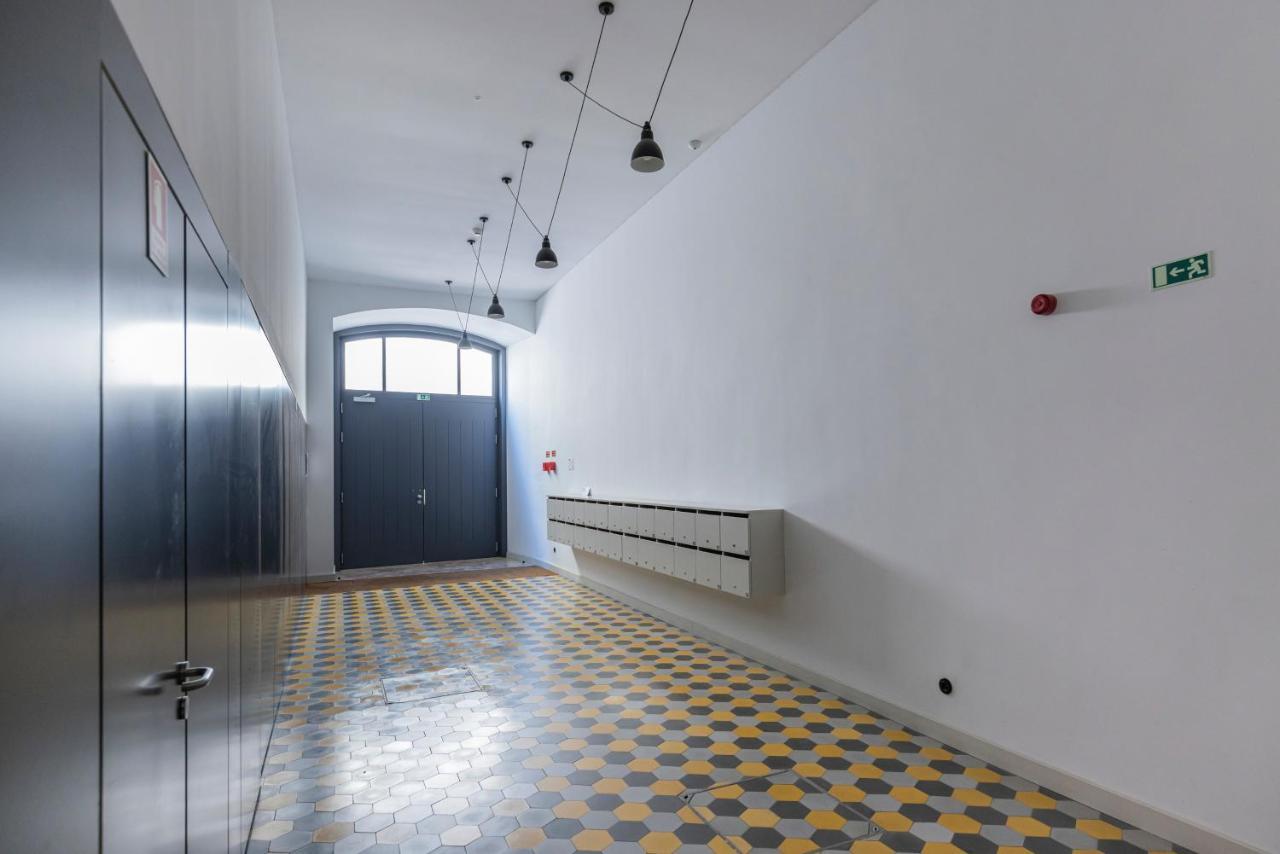 Glamorous 3Bdr Apartment In City Center By Lovelystay Lisbona Esterno foto